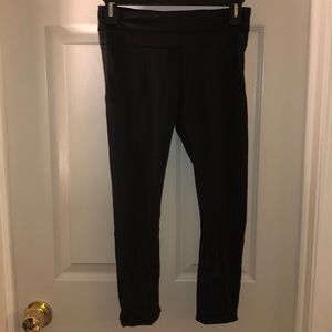 Lululemon pace rival crop